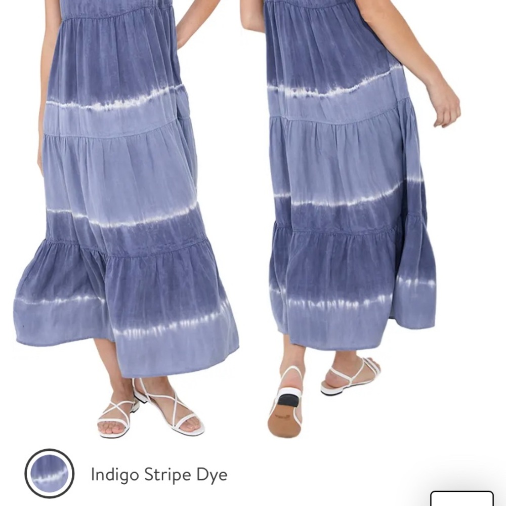 Sleeveless tiered midi dress